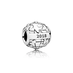 Charm Club 2018 - 796602D